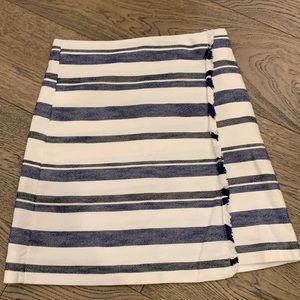 LOFT skirt. Striped. Above knee. Size 0